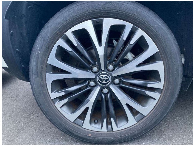 Toyota YARIS CROSS EX 2021 (Hybrid, Auction Grade 4) – Pearl | 41,666 km | ECB Showroom | STK-260005