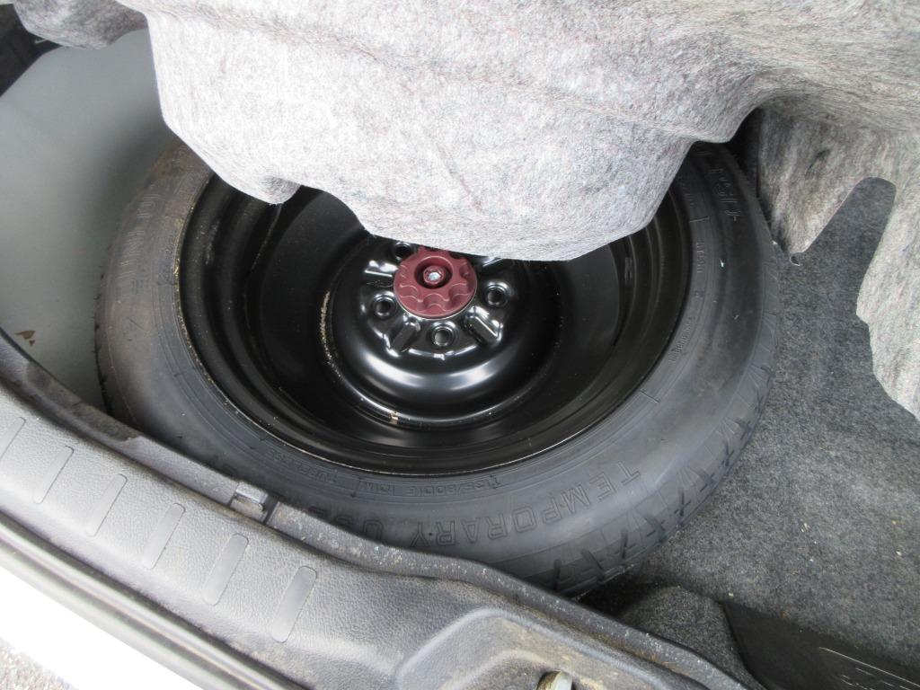 Toyota Noah X 2021 (Non Hybrid, Auction Grade R) – Silver | 134,138 km | Dhaka | STK-250108