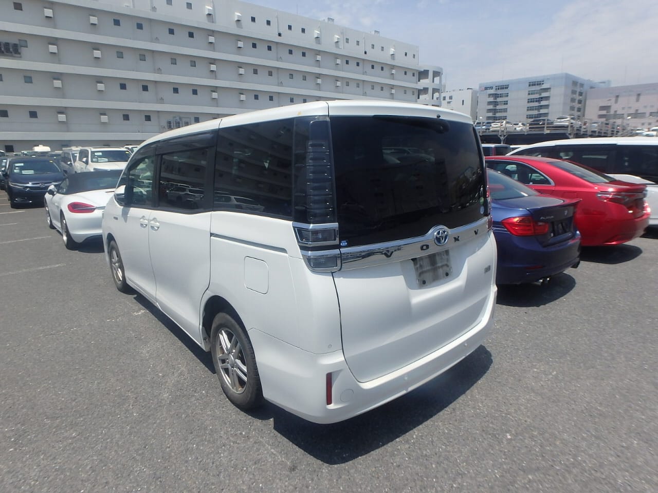 Toyota Voxy G 2019 (Hybrid) – Pearl | 110,712 km | ECB Showroom | STK-260002