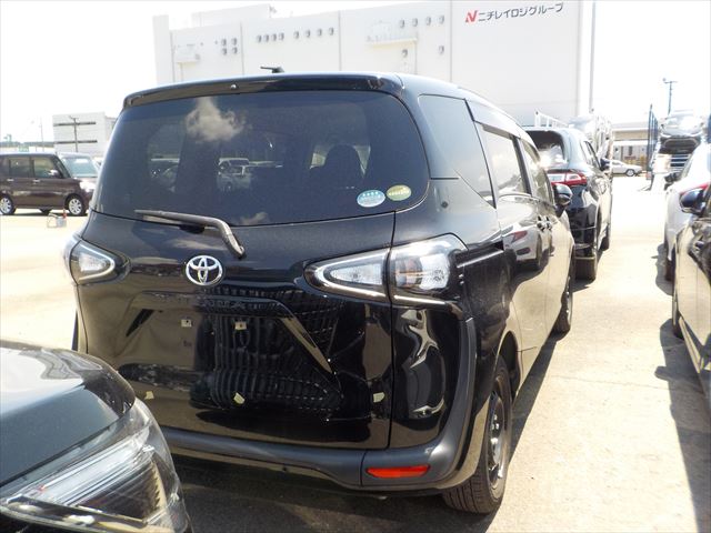 Toyota SIENTA G 2020 (Non Hybrid, Auction Grade 4) – Black | 81,425 km | ECB Showroom | STK-250299