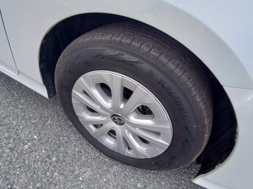 Toyota Prius A 2021 (Hybrid, Auction Grade 4) – Pearl | 53,050 km | Dhaka | STK-260017