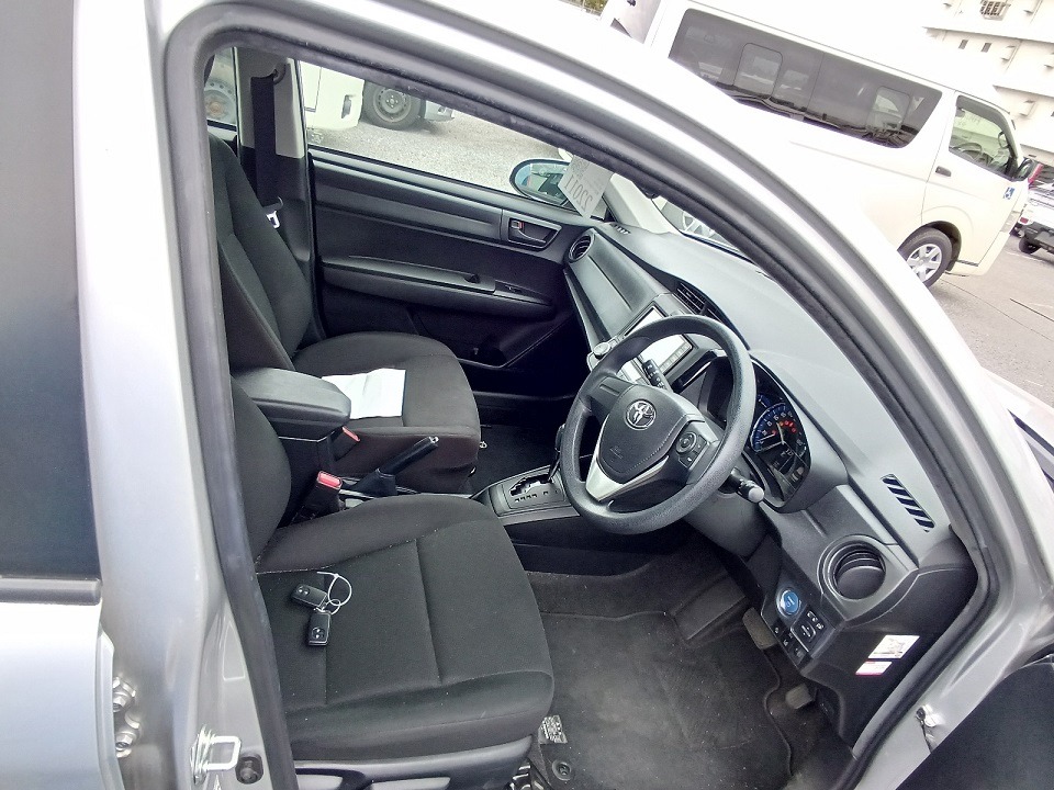 Toyota Axio EX 2020 (Hybrid, Auction Grade 4) – Silver | 50,868 km | ECB Showroom | STK-250315