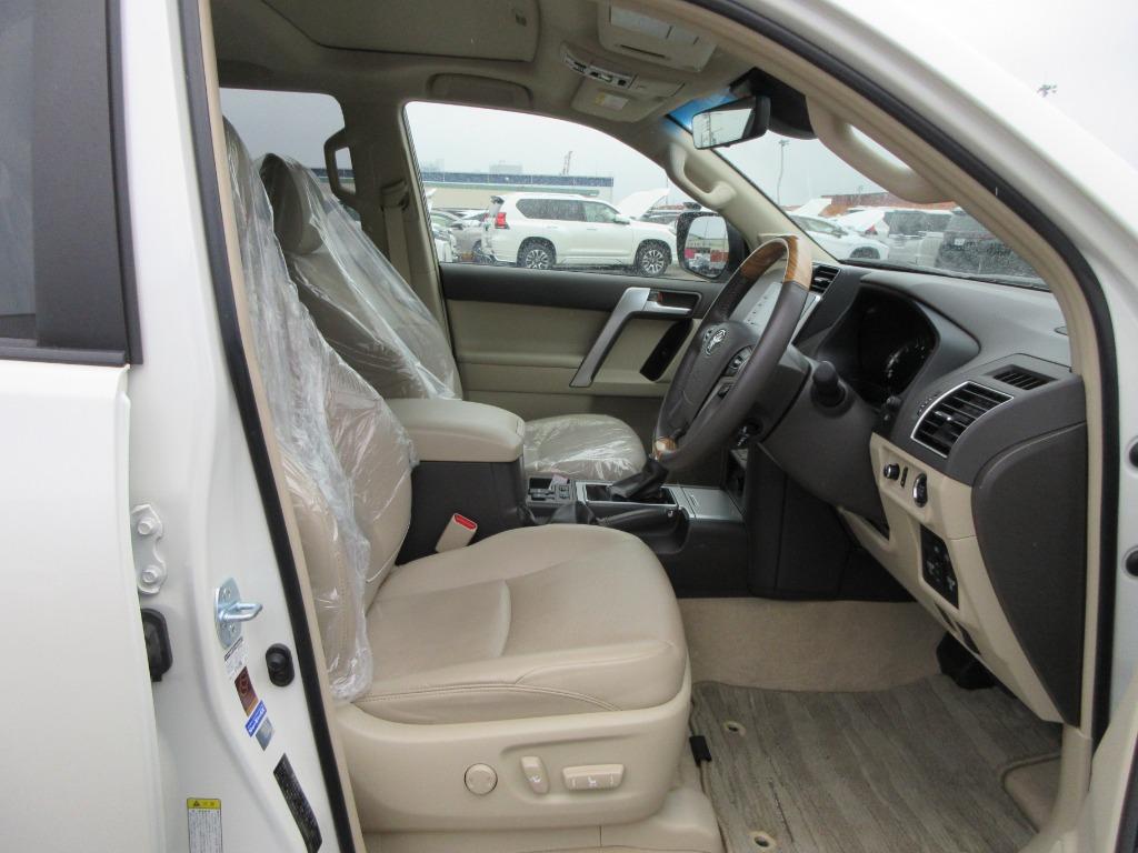 Toyota Land Cruise Prado TX 2021 (Non Hybrid, Auction Grade 5) – Pearl | 26,000 km | Pragati Sarani Showroom | STK-250205