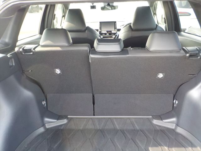 Toyota Corolla Cross G 2023 (Hybrid, Auction Grade 5) – Black | 22,477 km | ECB Showroom | STK-260033