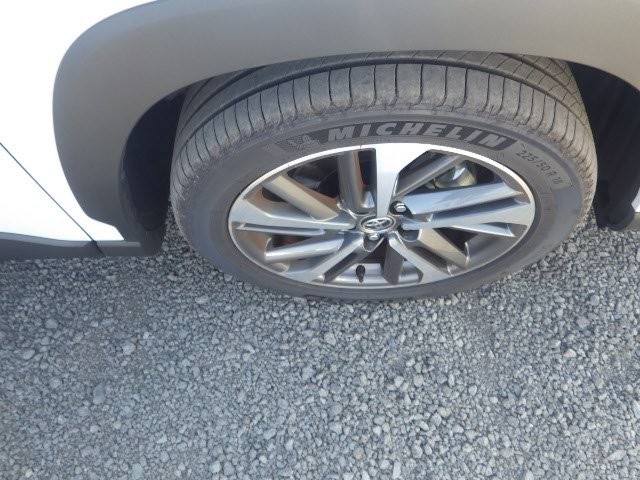 Toyota Corolla Cross G 2025 (Hybrid, Auction Grade 6) – Pearl | 7,060 km | ECB Showroom | STK-250329