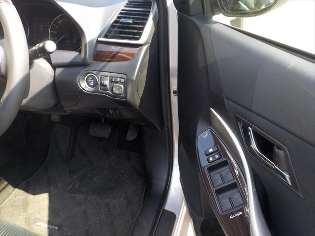 Toyota Allion G 2020 (Non Hybrid, Auction Grade 4) – Silver | 96,640 km | Dhaka | STK-250174