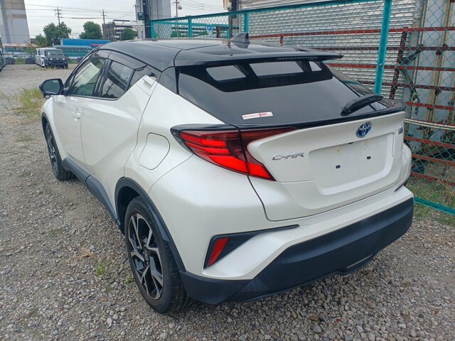 Toyota C-HR G 2020 (Hybrid, Auction Grade 4.5) – Red | 29,596 km | Dhaka | STK-250248
