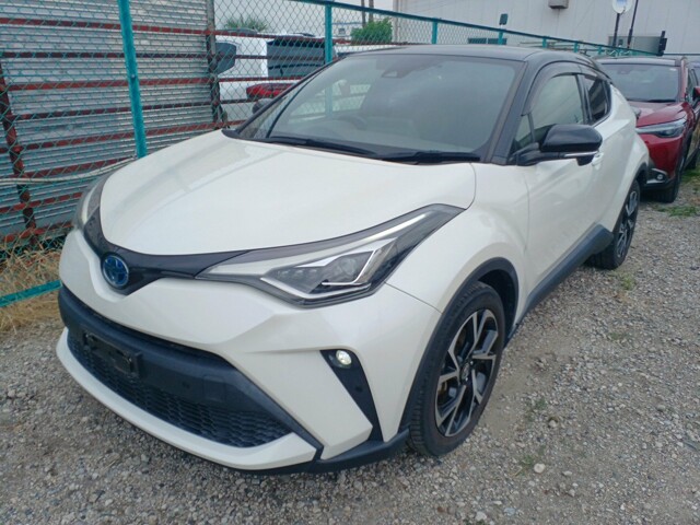 Toyota C-HR G 2020 (Hybrid, Auction Grade 4.5) – Pearl | 44,022 km | Upcoming | STK-250247