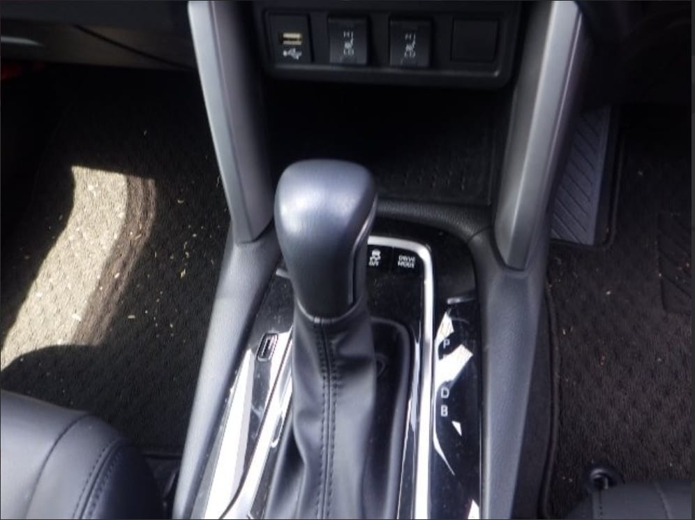 Toyota Corolla Cross G 2022 (Hybrid) – Red wine | 8,000 km | Pragati Sarani Showroom | STK-250203