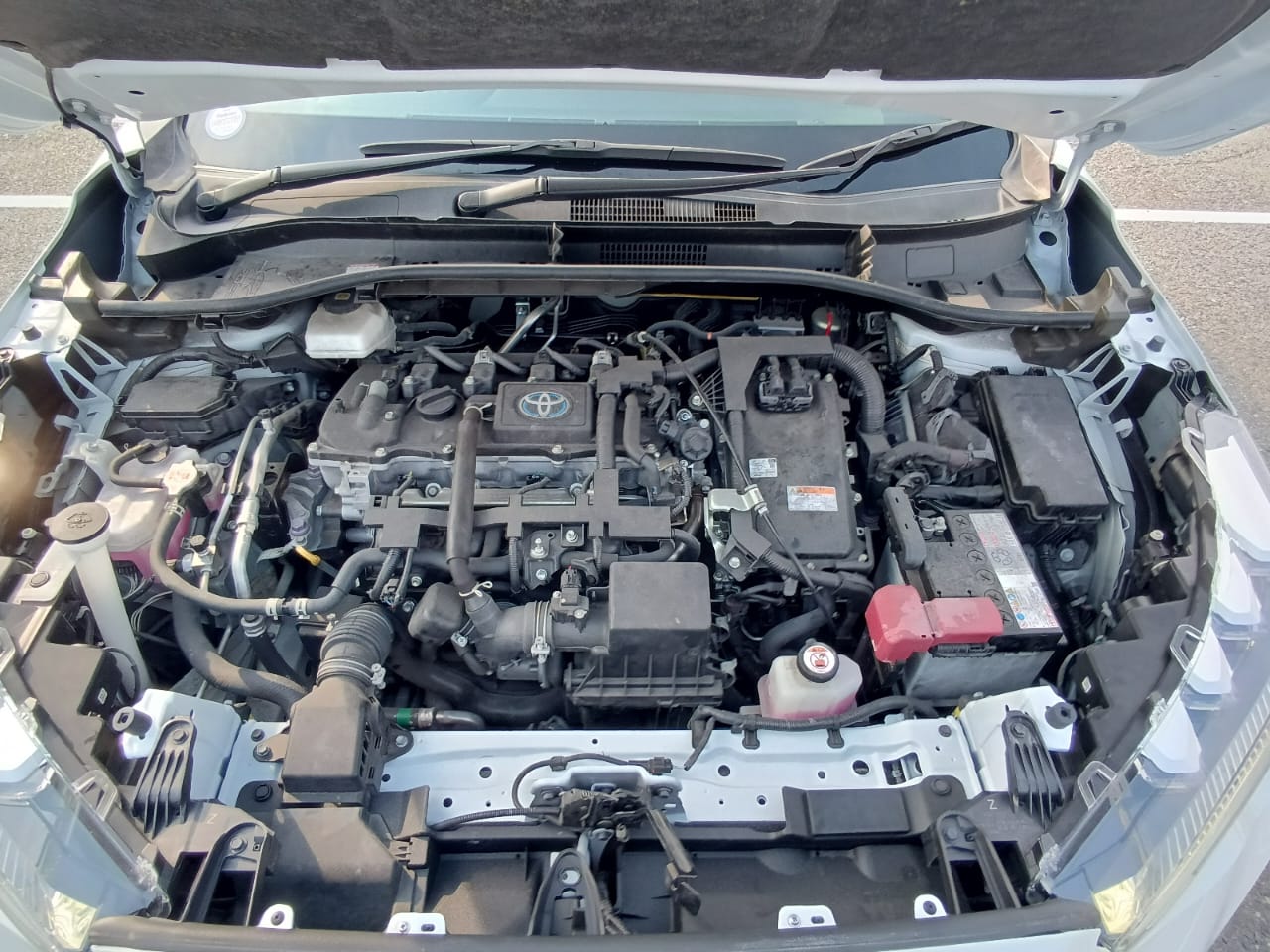 Toyota Corolla Cross Z 2022 (Hybrid, Auction Grade R) – Pearl | 64,000 km | Dhaka | STK-250330