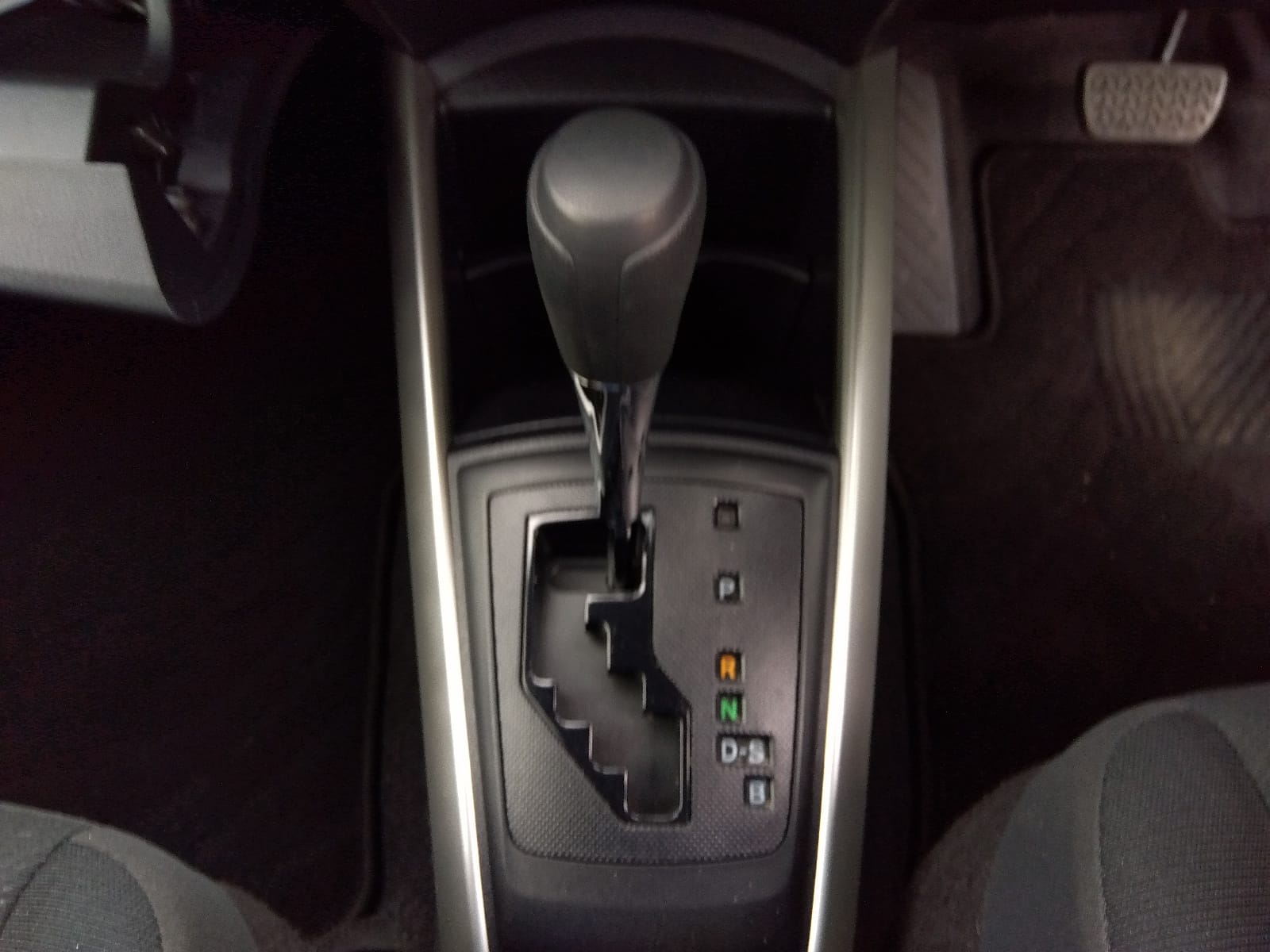 Toyota Fielder EX 2020 (Non Hybrid, Auction Grade 4.5) – Silver | 73,160 km | ECB Showroom | STK-250016