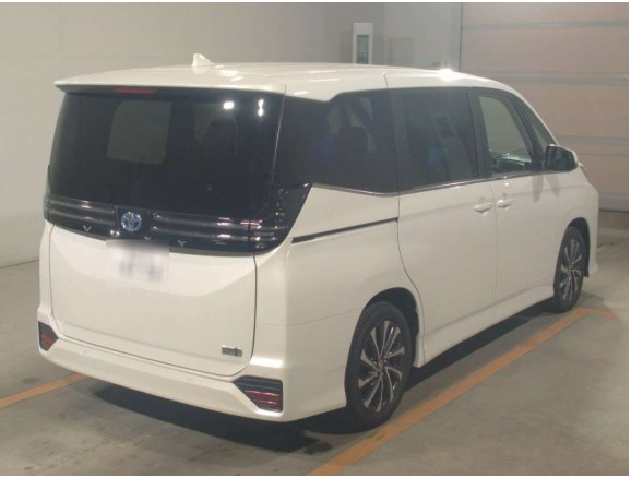 Toyota Voxy S-Z 2025 (Hybrid, Auction Grade S) – Pearl | 150 km | Pragati Sarani Showroom | STK-250210