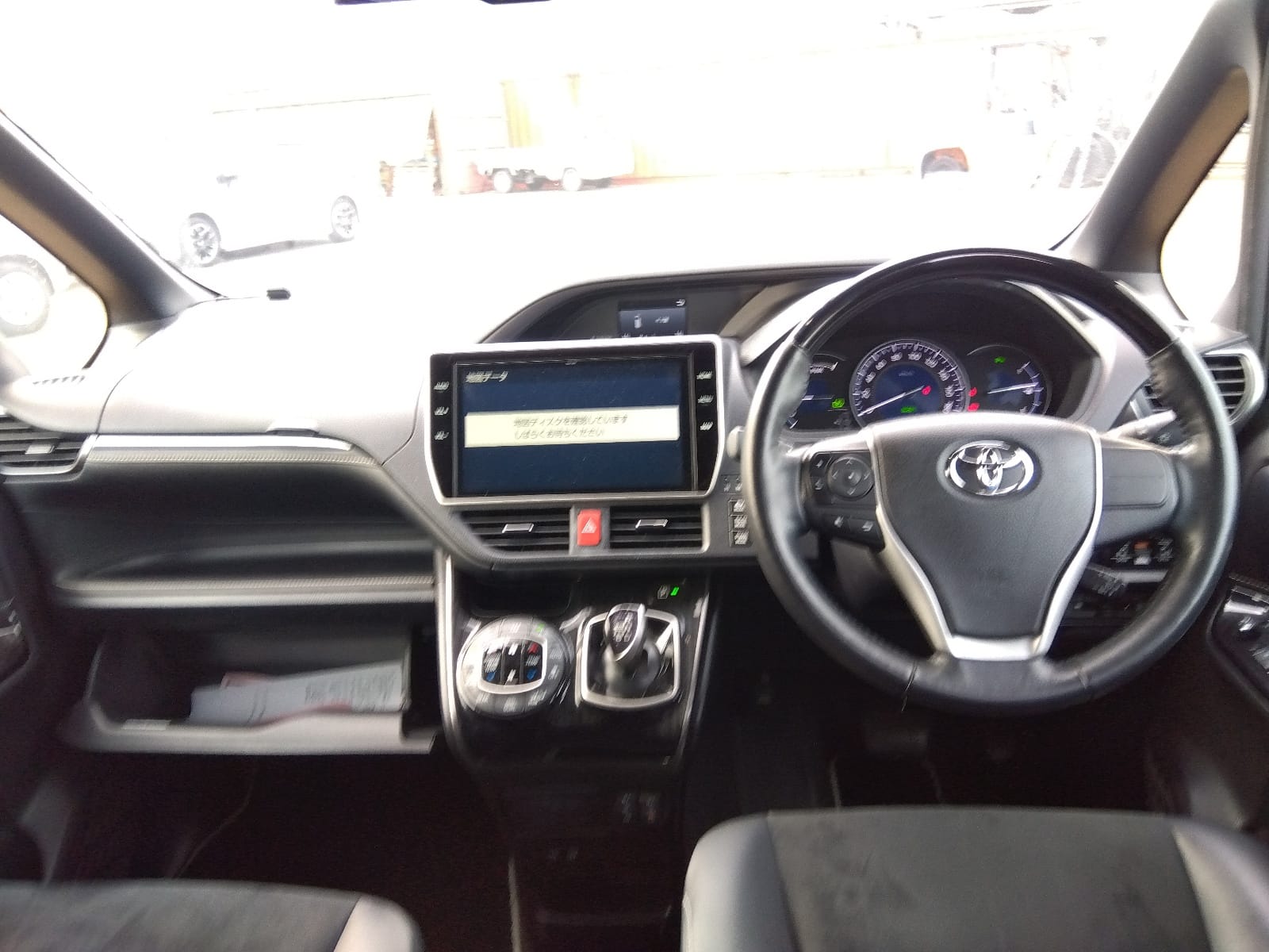 Toyota Esquire GI 2020 (Hybrid, Auction Grade 4.5) – Black | 79,465 km | ECB Showroom | STK-250010