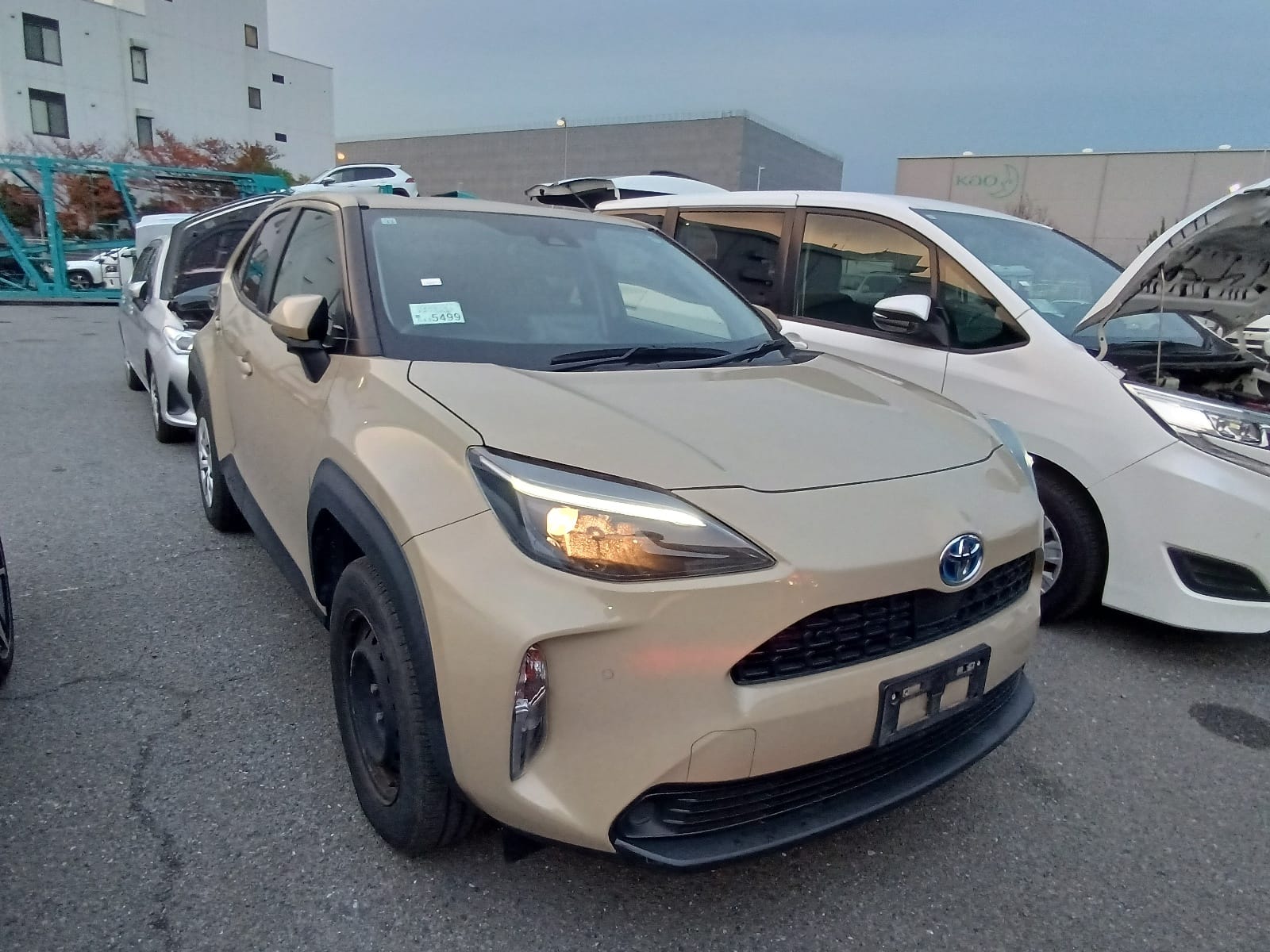 Toyota YARIS CROSS EX 2021 (Hybrid, Auction Grade 4) – Brown | 65,243 km | ECB Showroom | STK-260310