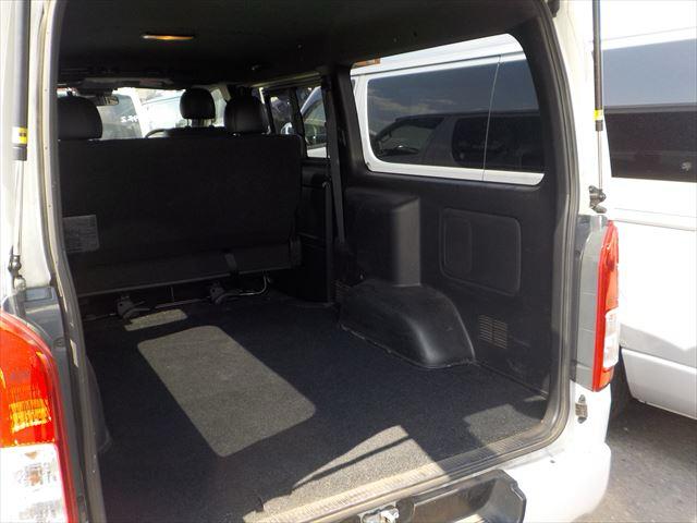 Toyota Hiace GL 2020 (Non Hybrid, Auction Grade 4) – Pearl | 113,124 km | ECB Showroom | STK-260102