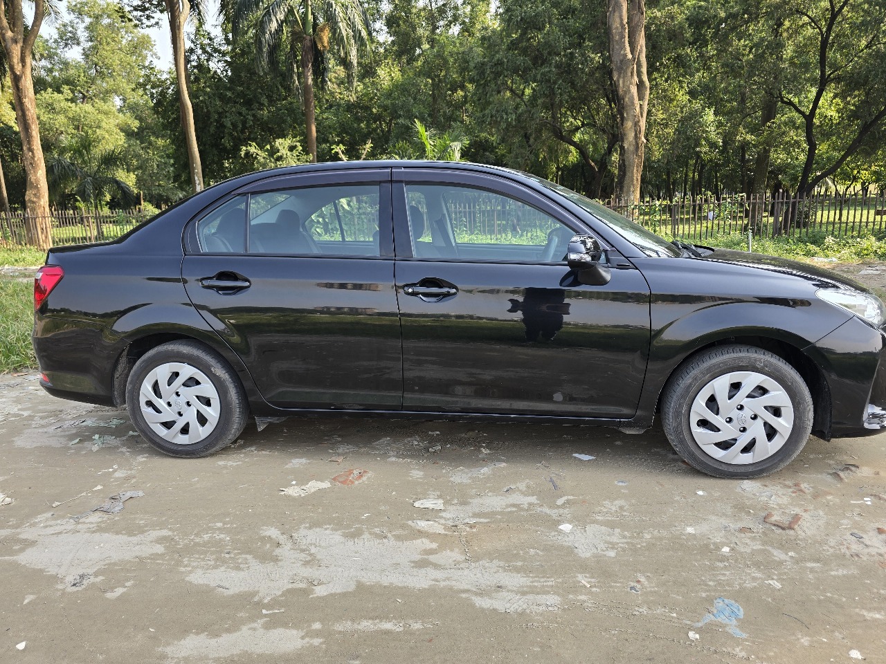 Toyota Axio EX 2021 (Non Hybrid, Auction Grade 4) – Black | 15,402 km | ECB Showroom | STK-250314