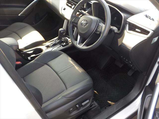 Toyota Corolla Cross G 2023 (Hybrid, Auction Grade 5) – Black | 22,477 km | ECB Showroom | STK-260033