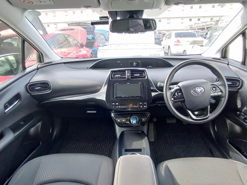 Toyota Prius A 2021 (Hybrid, Auction Grade 4) – Pearl | 53,050 km | Dhaka | STK-260017