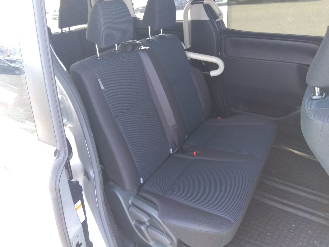 Toyota Noah X 2020 (Non Hybrid, Auction Grade 3.5) – Silver | 64,151 km | ECB Showroom | STK-250011