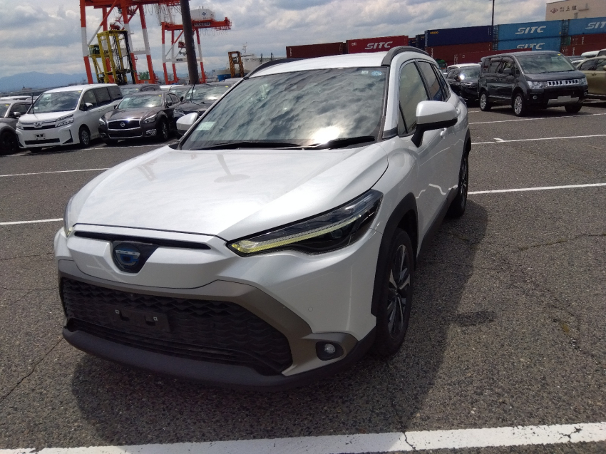 Toyota Corolla Cross G 2022 (Hybrid, Auction Grade 4.5) – Pearl | 55,136 km | ECB Showroom | STK-250294