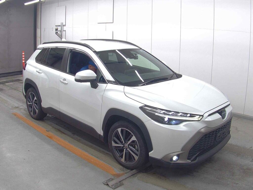 Toyota Corolla Cross G 2022 (Hybrid, Auction Grade 4.5) – Pearl | 55,136 km | ECB Showroom | STK-250294