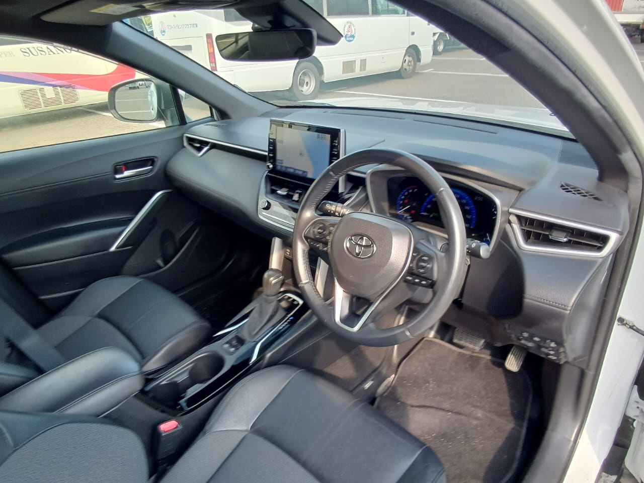 Toyota Corolla Cross Z 2022 (Hybrid, Auction Grade R) – Pearl | 64,000 km | Dhaka | STK-250330