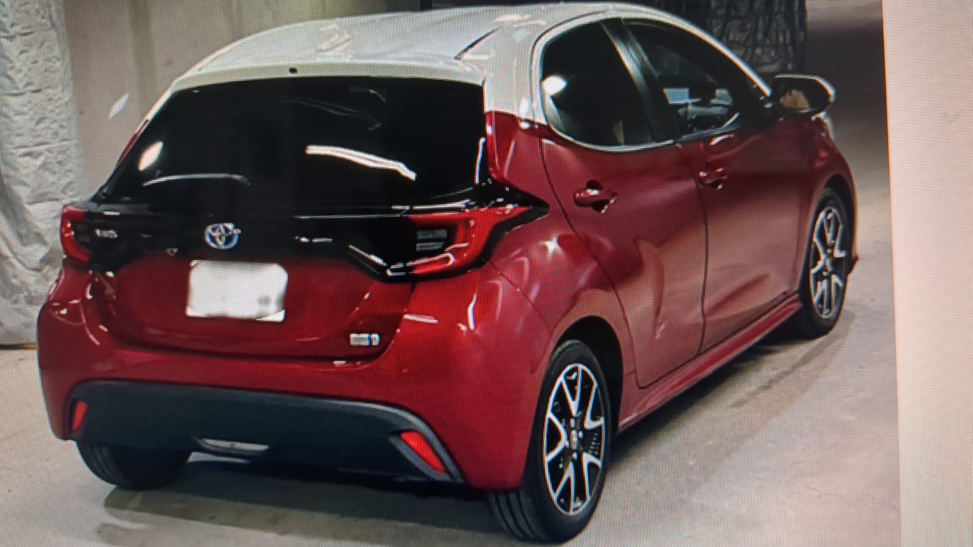 Toyota Yaris G 2020 (Hybrid, Auction Grade 3.5) – Red | 28,680 km | Dhaka | STK-260018