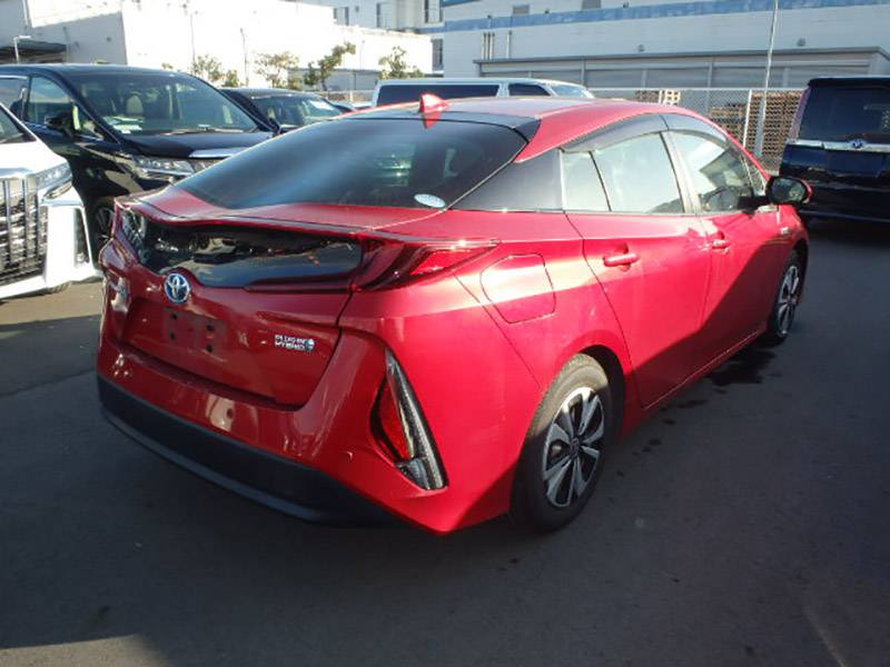 Toyota Prius S 2020 (Hybrid, Auction Grade 4.5) – Red wine | 46,000 km | Pragati Sarani Showroom | STK-250207