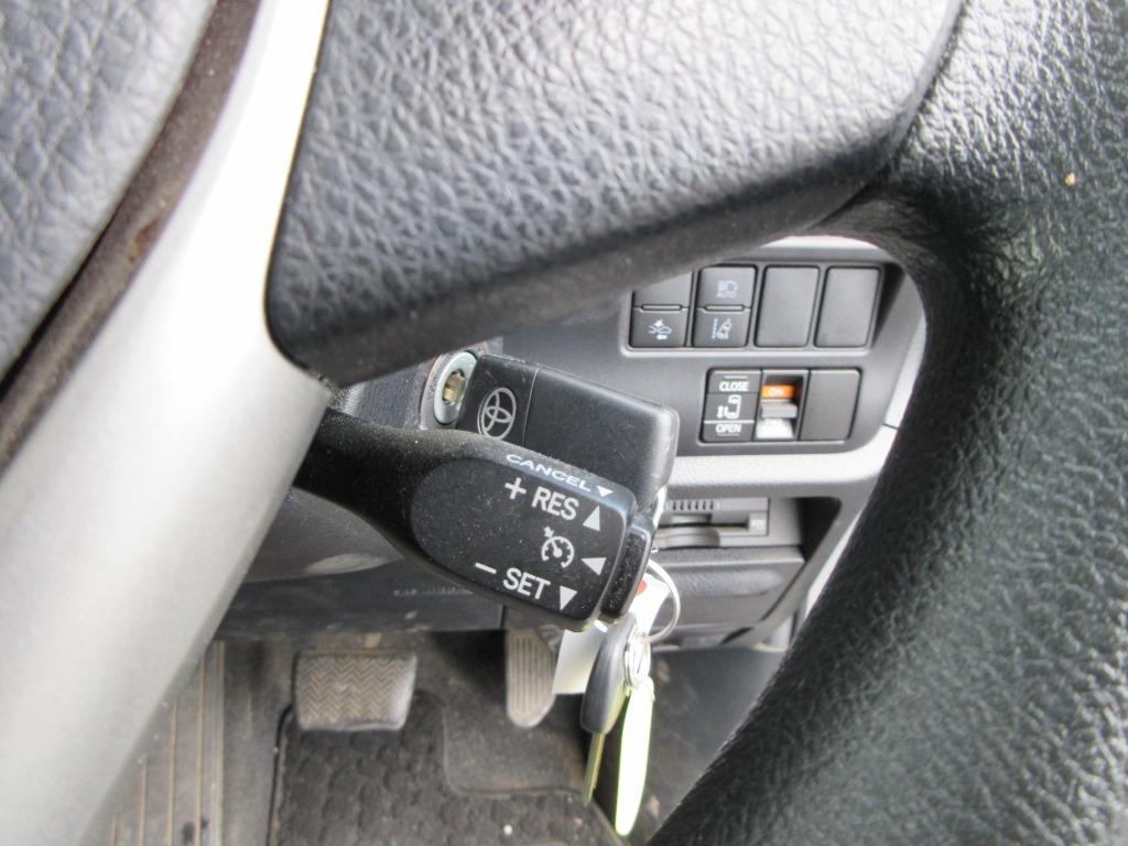 Toyota Noah X 2021 (Non Hybrid, Auction Grade R) – Silver | 134,138 km | Dhaka | STK-250108