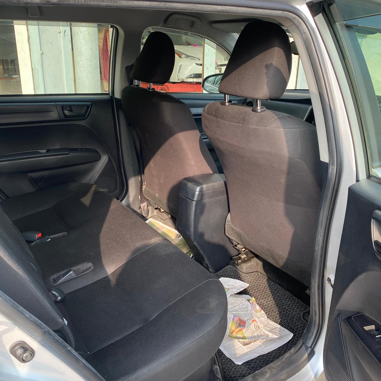 Toyota Fielder EX 2020 (Hybrid, Auction Grade 3.5) – Silver | 132,649 km | ECB Showroom | STK-250287