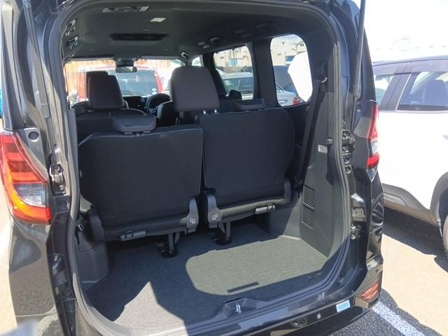 Toyota Noah G 2022 (Hybrid, Auction Grade 3.5) – Black | 25,180 km | ECB Showroom | STK-260104