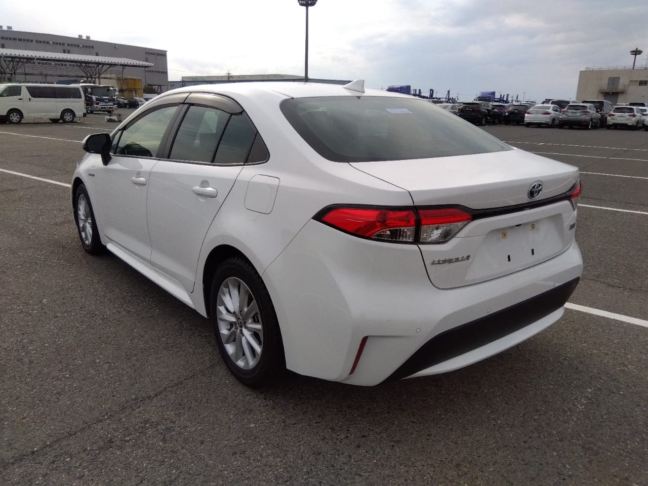 Toyota Corolla S 2020 (Hybrid, Auction Grade 4.5) – White | 49,960 km | ECB Showroom | STK-250018