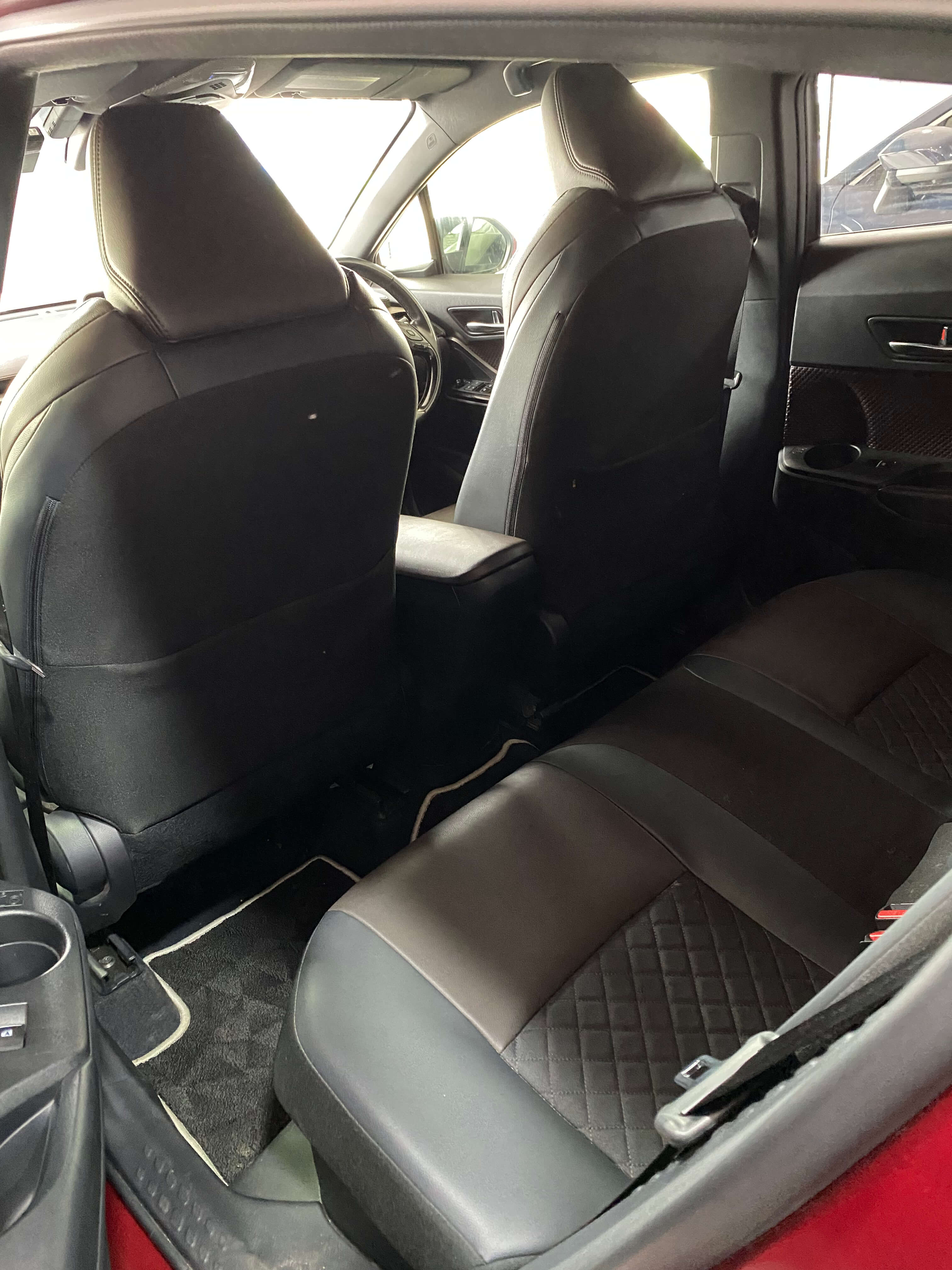 Toyota C-HR G 2018 (Hybrid, Auction Grade 4.5) – Wine | 99,551 km | Pragati Sarani Showroom | STK-250014