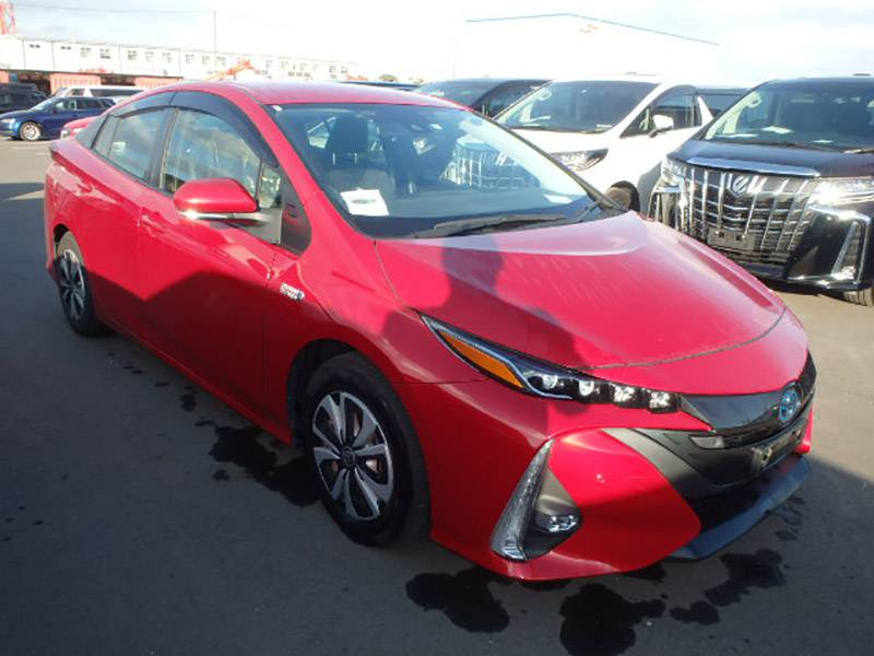 Toyota Prius S 2020 (Hybrid, Auction Grade 4.5) – Red wine | 46,000 km | Pragati Sarani Showroom | STK-250207