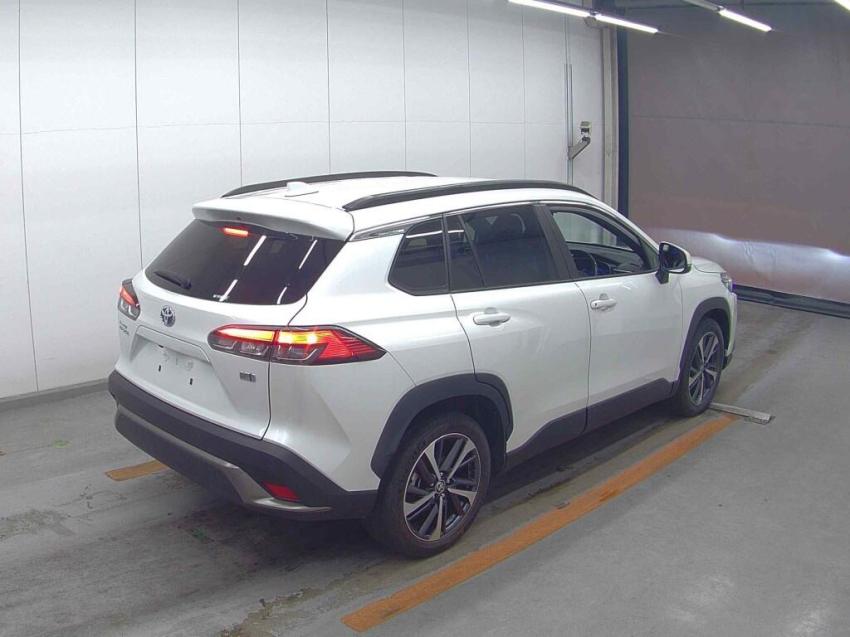 Toyota Corolla Cross G 2022 (Hybrid, Auction Grade 4.5) – Pearl | 55,136 km | ECB Showroom | STK-250294