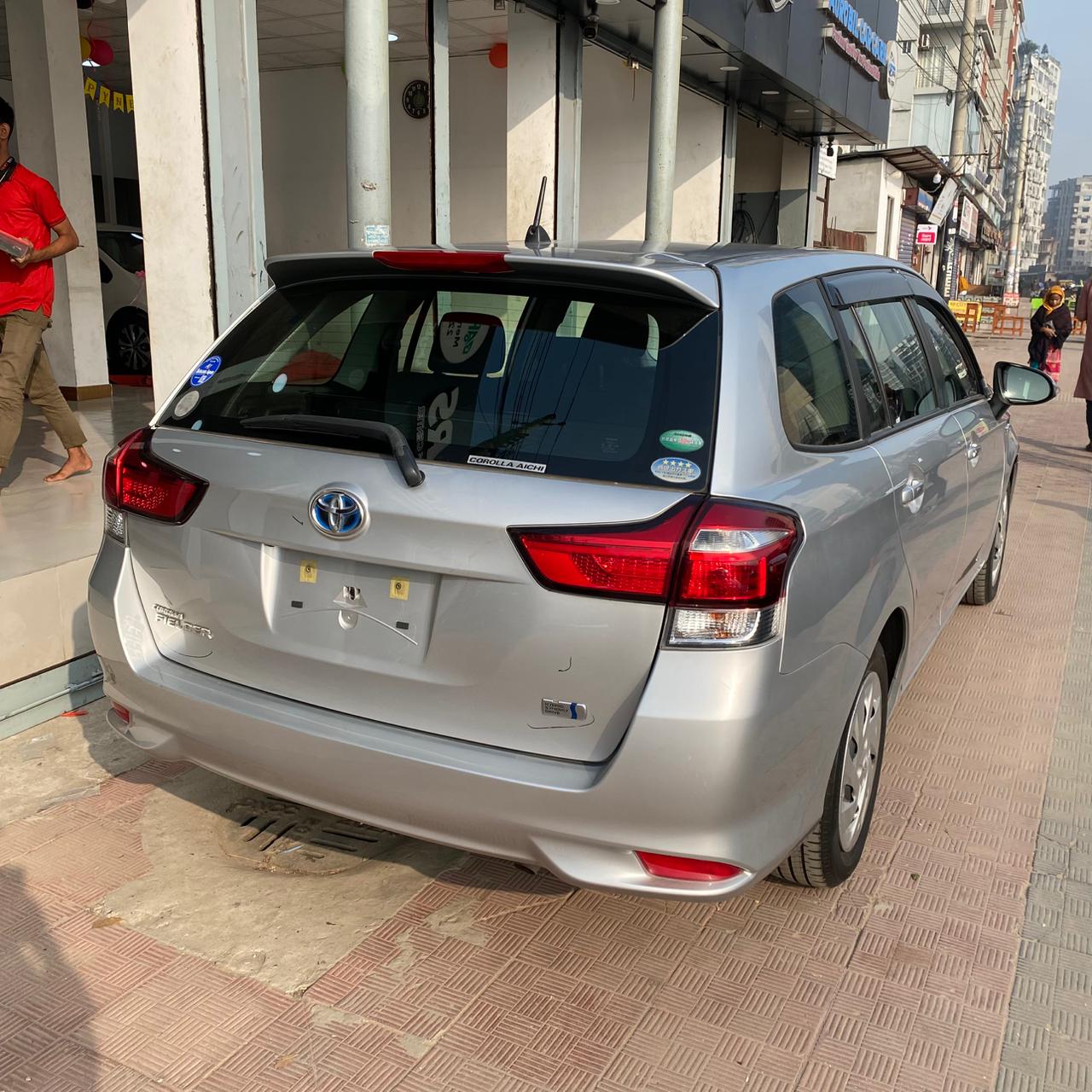 Toyota Fielder EX 2020 (Hybrid, Auction Grade 3.5) – Silver | 132,649 km | ECB Showroom | STK-250287