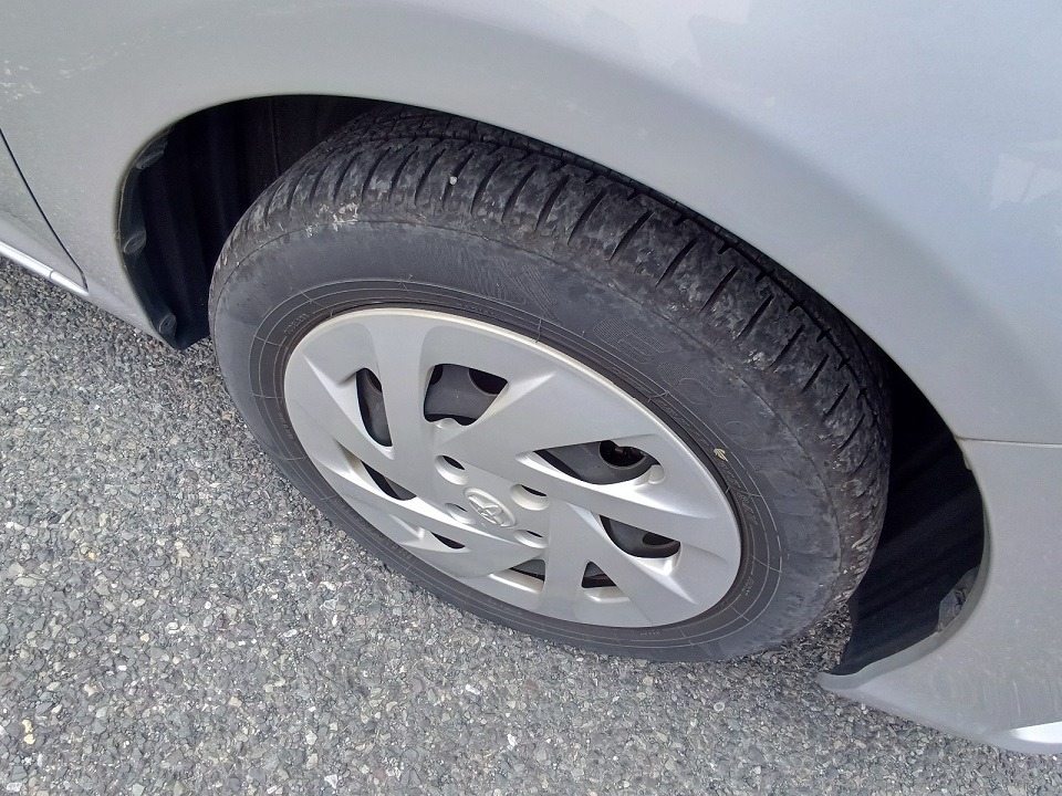 Toyota Axio EX 2020 (Hybrid, Auction Grade 4) – Silver | 50,868 km | ECB Showroom | STK-250315