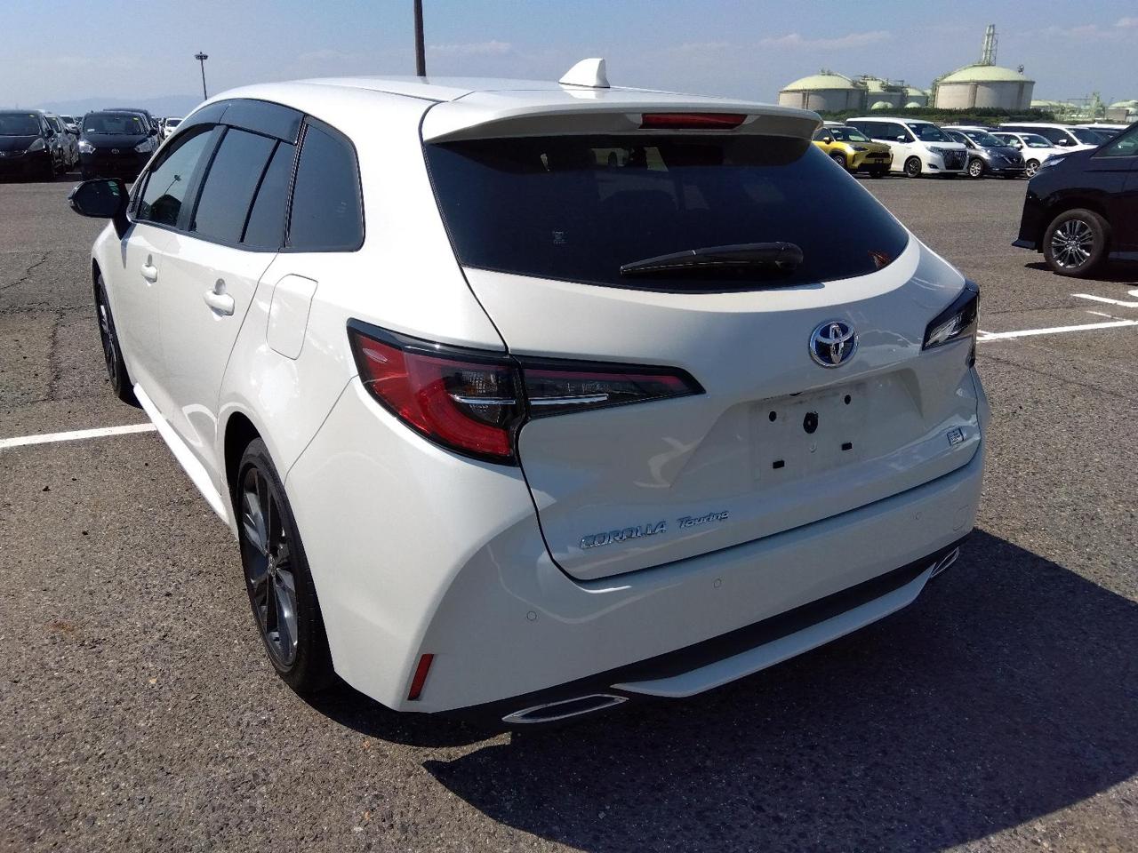 Toyota Corolla WxB 2020 (Hybrid, Auction Grade 3.5) – Pearl | 81,434 km | ECB Showroom | STK-260110